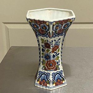 Hand painted OUD Delft Vase
